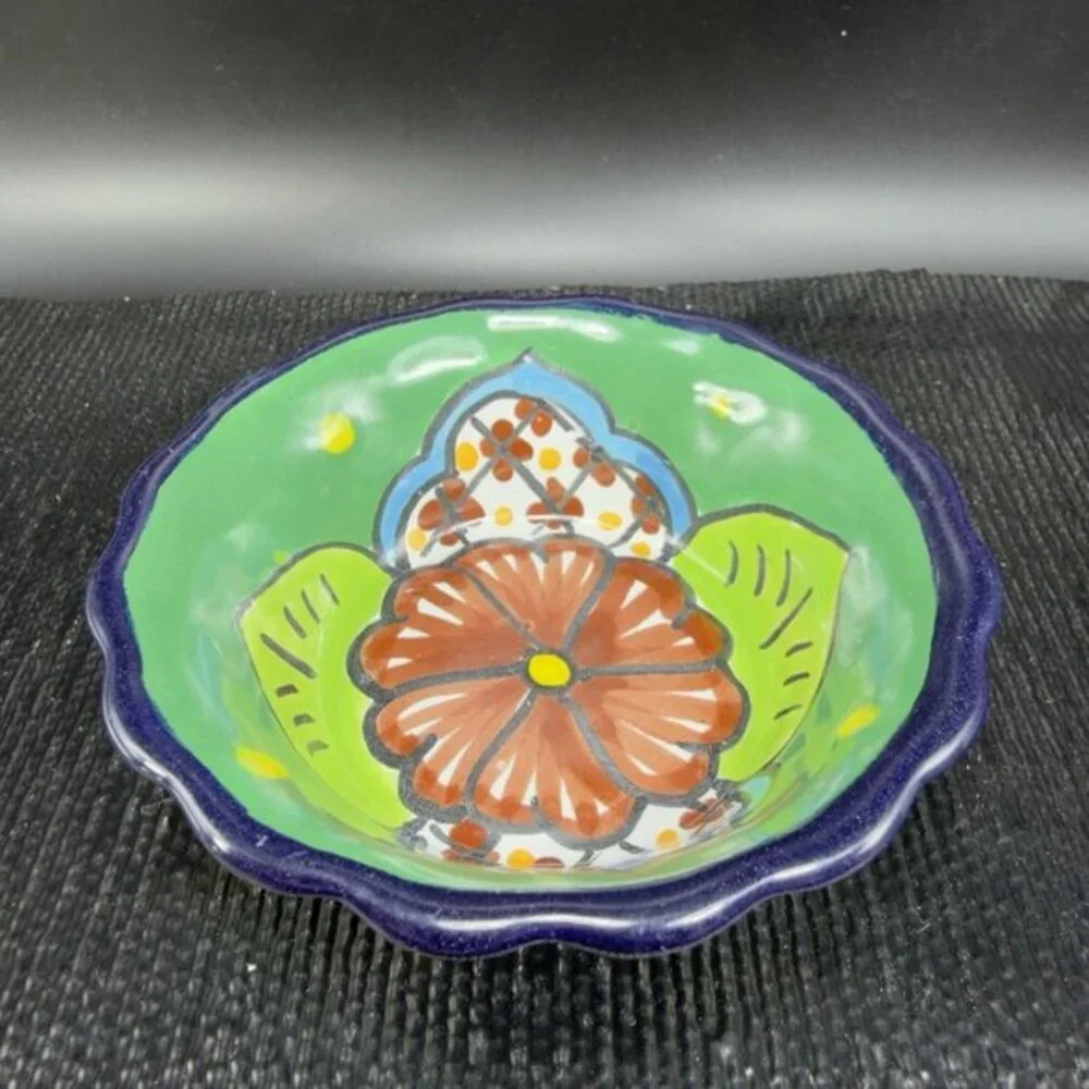 Vintage‎ Hand Made Mexico Pottery Talavera 4inch Dish Salsa Bowl Container Decor